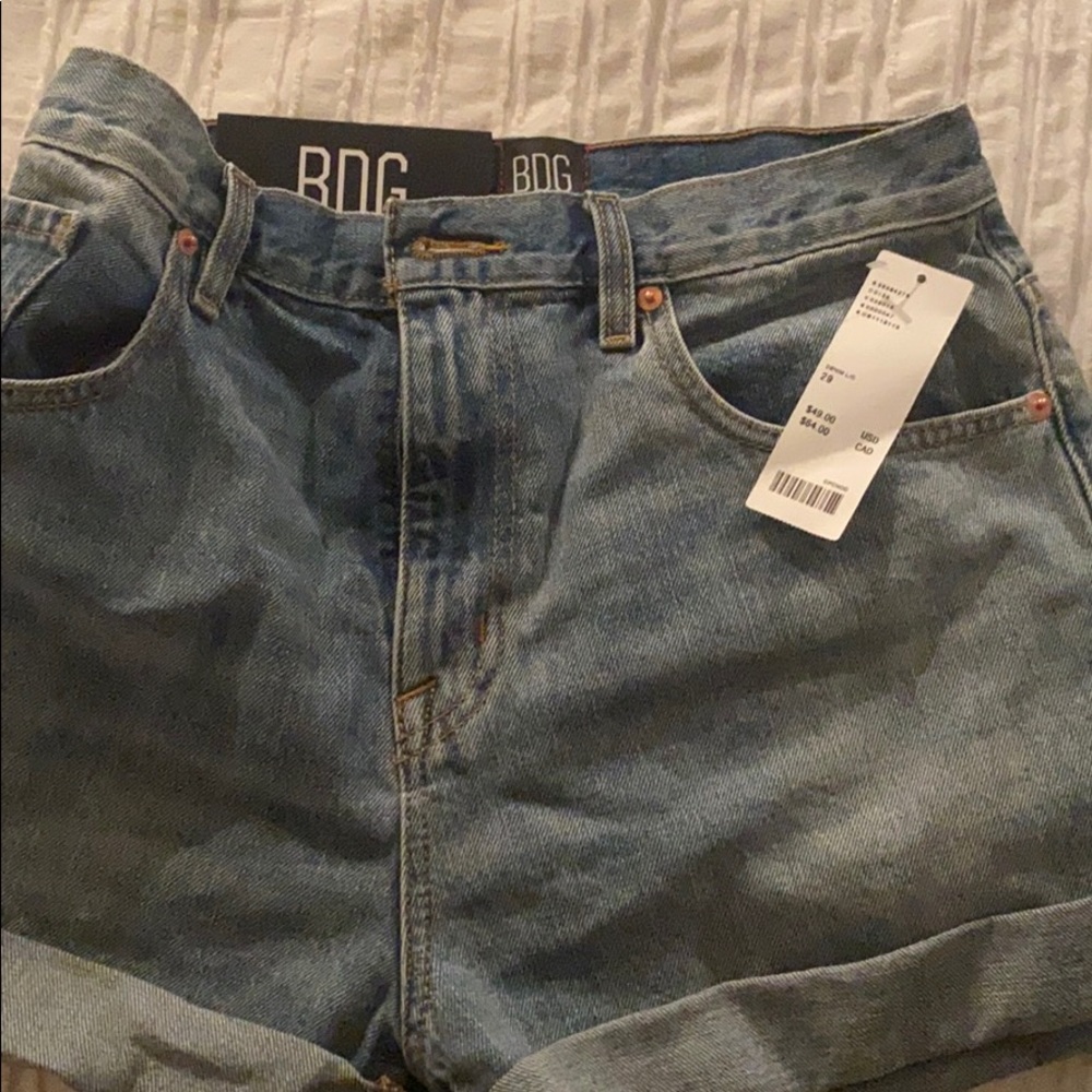 BDG high rise cuffed mom jeans. NWT